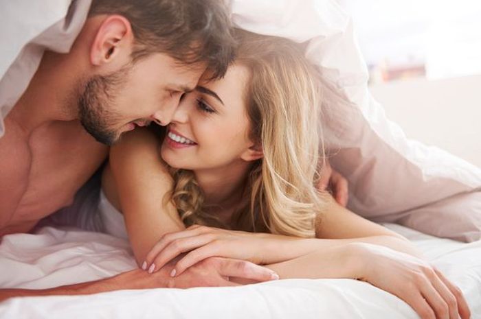 Cara Memainkan Payudara Wanita. Para Suami Merapat! Ini Cara Eksplorasi Payudara untuk Merangsang Gairah Bercinta Hingga Membuat Perempuan Orgasme Hebat di Ranjang