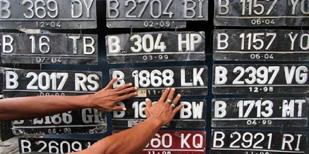 Font Plat Nomor Variasi. ﻿4 Bentuk Modifikasi Plat Nomor yang Diperbolehkan sesuai Undang-undang di Indonesia