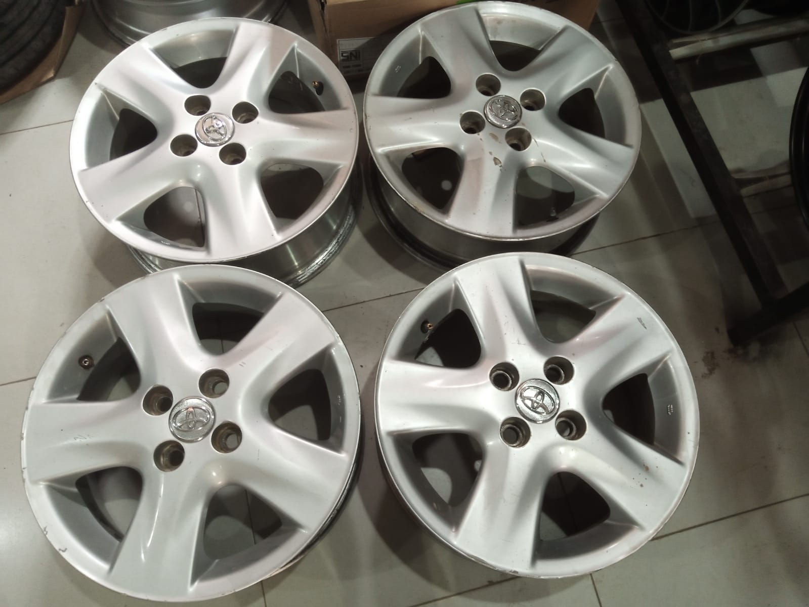 Velg Vios Ring 15. Jual Velg Mobil Vios Ring 15x5,5 Hole 4x100 Silver