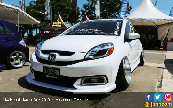 Modifikasi Honda Brio 2015. Modifikasi Interior Honda Brio: Meracik 3 Warna