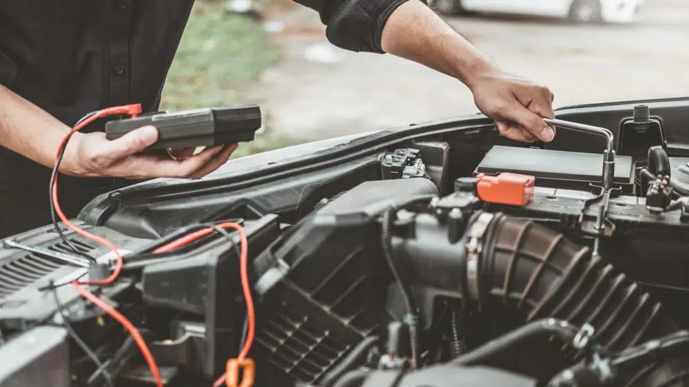 Rangkaian Cas Aki Mobil. 6 Cara Membuat Charger Aki Mobil yang Sederhana di Rumah