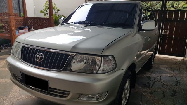 Spesifikasi Kijang Lgx 2002 Bensin. Review Toyota Kijang LGX EFI Facelift 2002: Kijang Terakhir Yang Benar-Benar 'Kijang'