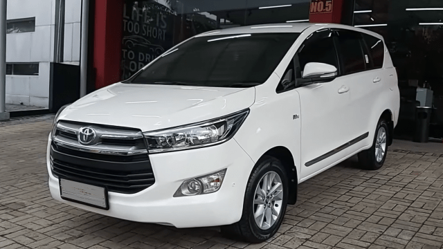 Innova Reborn 2016 Type V. Kelebihan dan Kekurangan serta Tips Membeli Toyota Kijang Innova 2016