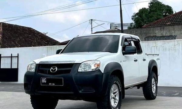 Mazda Double Cabin 2012. Mobil Mazda BT-50 2012 2.2L Double Cabin 4dr NA dijual, Sumatra Selatan