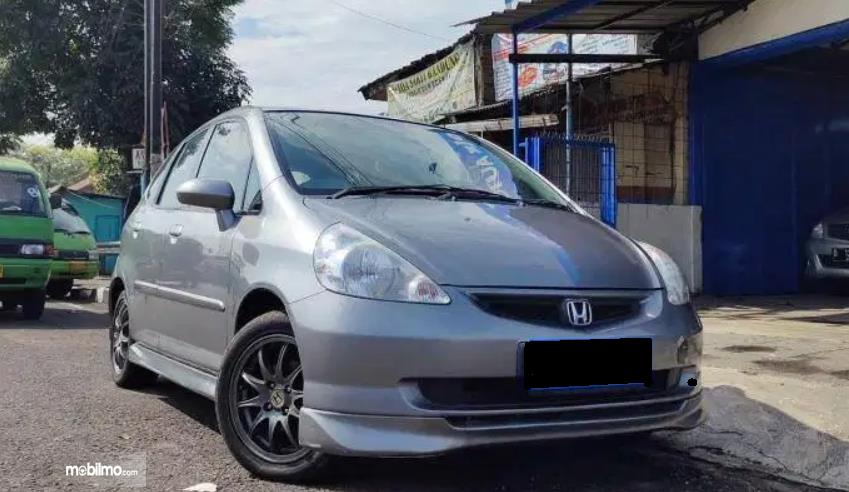 Honda Jazz Vtec 2005. Spesifikasi Mobil Honda Jazz VTEC 2005 : Untuk Anak Muda Tampil Bergaya