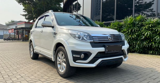 Terios 2015 Warna Putih. 2015 Daihatsu Terios ADVENTURE R Putih - Jual mobil bekas di Banten