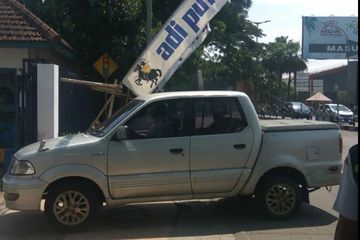 Modif Triton Double Cabin. Toyota Kijang Tiru Mitsubishi Triton, Potong Kabin, 'Nyeleneh' Pasang Bak