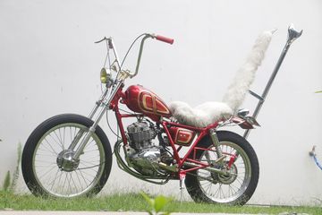 Thunder 125 Modif Chopper. Modifikasi Suzuki Thunder 125 Perpaduan Chopper Klasik dan Low Rider