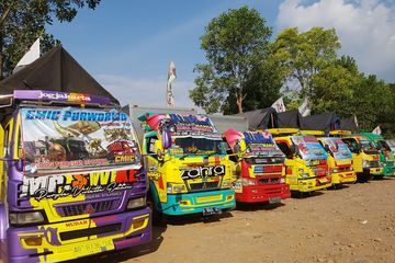 Modifikasi Truk Canter 2019. Intip Kemeriahan Jambore Nasional Komunitas Pecinta Truk Canter Mania Indonesia Community