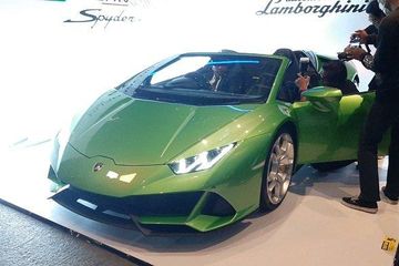 Harga Lamborghini Huracan Spyder. Beli Lamborghini Huracan Evo Spyder Cash, Hotman Paris Tegaskan Bukan Sombong