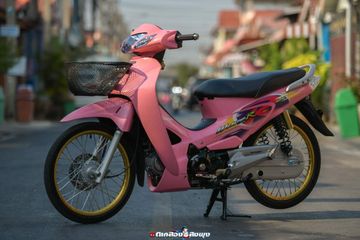 Modifikasi Honda Karisma 125. Honda Karisma 125 Tampil Genit, Pakai Jubah Pink, Pas Buat Lady Biker