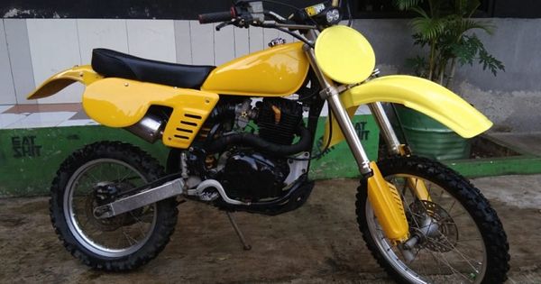 Suzuki Ts 125 Modif Supermoto. Honda CRF230F Pakai Baju Klasik Kuning, Kok Jadi Mirip Suzuki TS125