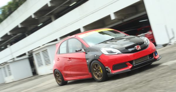 Modifikasi Bemper Depan Grand Max. Ngeri! Honda Brio Knalpotnya Nongol di Bemper Depan, Mesin Bikin Penasaran