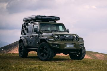 Modif Katana Jadi Jeep. Jeep Wrangler JL Besutan Militem, Padukan Gaya Khas Amerika dan Italia