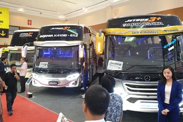 Harga Bus Adiputro 2020. Wow, Adiputro Kasih Sinyal Luncurkan Sleeper Bus di GIIAS 2020