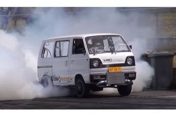 Suzuki Carry 1.0 Modifikasi. Video Suzuki Carry 'Bagong' Pasang Turbo, Suara Gahar Larinya Gila!