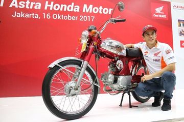 Honda S90 Modif Trail. Jangan Salah, Sekilas Emang Mirip tapi Honda S90 dan S90Z Itu Beda Lo