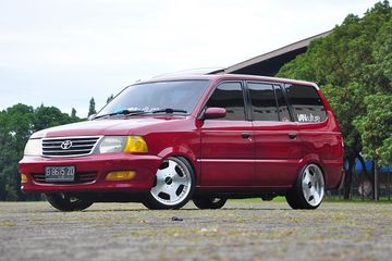 Modifikasi Kijang Lgx 2000. Toyota Kijang LGX Sampai Hati 'Lukai' Sasis Biar Tampil Amblas!