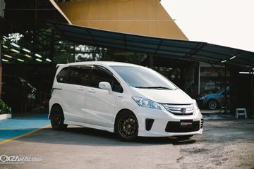 Modifikasi Honda Freed Putih. Modifikasi Minimalis Bikin Honda Freed Terlihat Jauh Lebih Manis