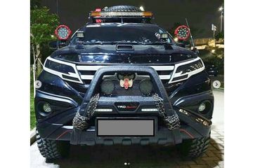 Toyota Rush Modif Offroad. Toyota All New Rush Jauh Dari Tanah, Berkaki Jenjang, Mirip Polisi Amerika