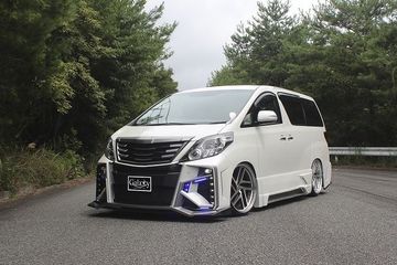 Mobil Alphard Modifikasi Dalamnya. Toyota Alphard Tampil Stylish, Wajah Agresif, Ceper Ditopang Airsus