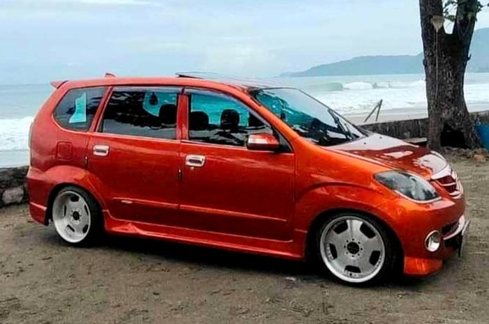 Modifikasi Avanza Type S. Toyota Avanza Lama Menggoda, Berjubah Jingga Kaki-kakinya Istimewa