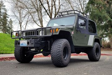 Mobil Jeep Hummer Modifikasi. Jeep Wrangler TJ Bermuka Hummer H1, Aura Maskulin, Kaki Padat Berisi