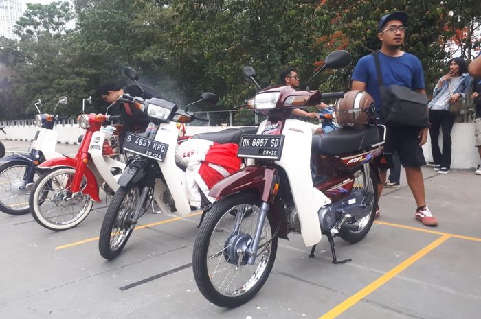 Perbedaan Astrea Legenda 1 Dan 2. 10 Honda Astrea yang Ada di Indonesia, Pernah Punya yang Mana Bro?