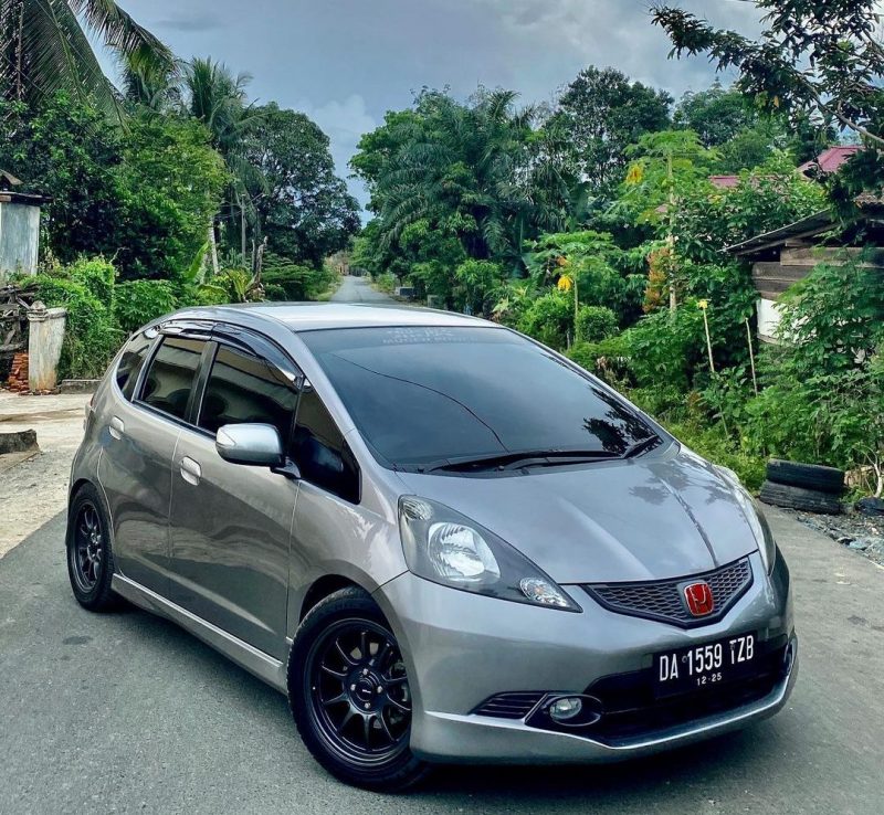 Modifikasi Honda Jazz Ge8. Honda Jazz RS GE8 Kena Sentuhan Minimalis Ditopang Kaki-kaki Meaty dan Modifikasi Stage 1