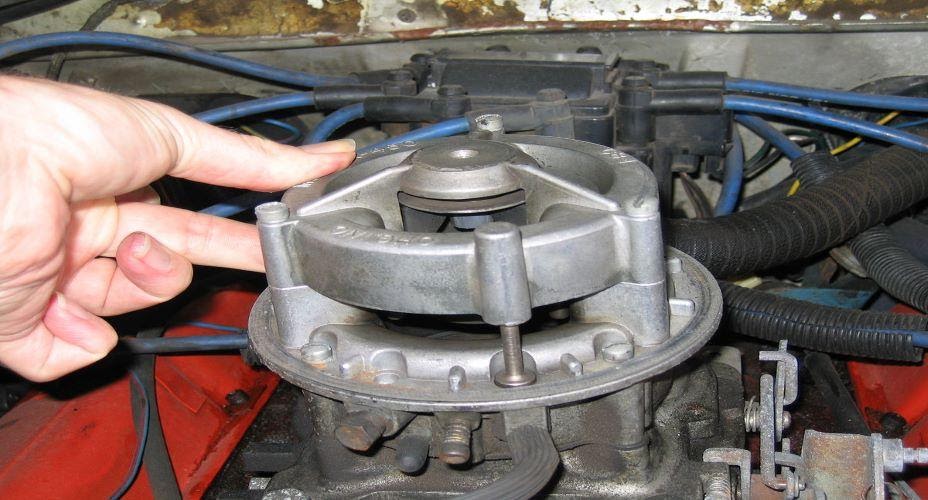 Pada Kendaraan Toyota Sistem Efi Yang Dipakai Terdapat Dua Jenis Yaitu. Fungsi Fuel Pressure Regulator dan Cara Kerjanya