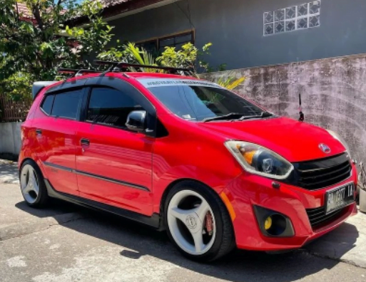 Modifikasi Mobil Ayla Merah Maen Mobil