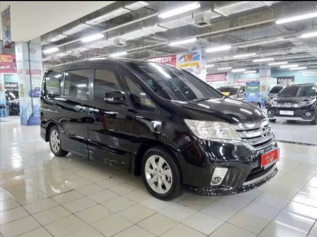 Nissan Serena Hws 2013. Mobil NISSAN SERENA HWS 2.0L AT 2013